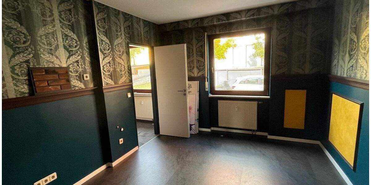 Gewerbeobjekt Zirndorf - 5 Zimmer, 136 m&sup2;, 1.250&euro; | Angebot:25678602