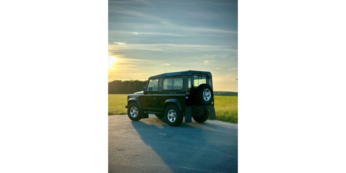 Land Rover Defender 75.000 km 53.500 &euro; Schwabach 91126