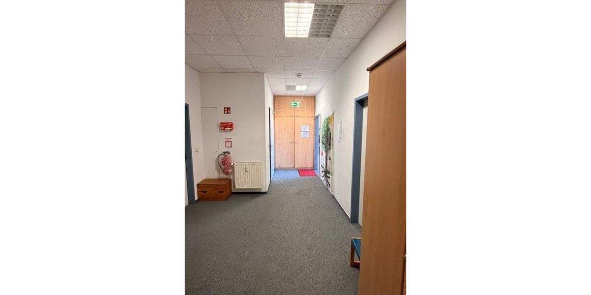 Gewerbeobjekt Fürth Südstadt - 5 Zimmer, 187 m&sup2;, 1.870&euro; | Angebot:25674928