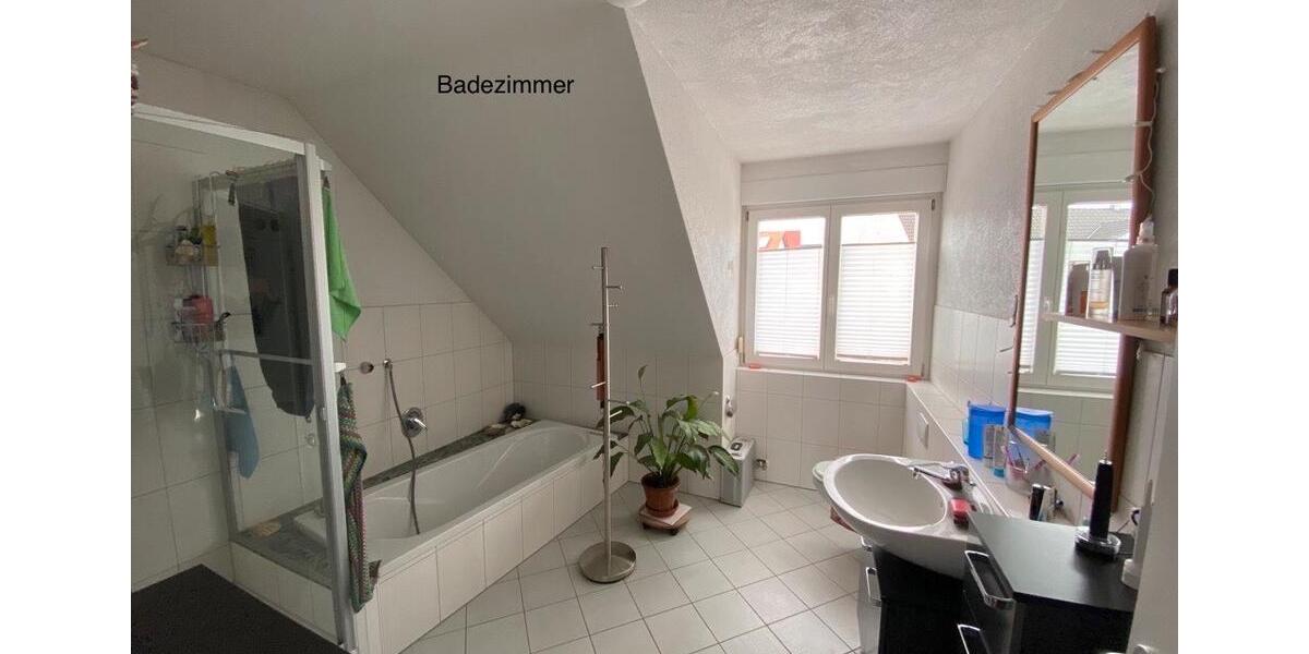 Doppelhaushälfte Erlangen Alterlangen - 7 Zimmer, 140 m&sup2;, 1.900&euro; | Angebot:25989334