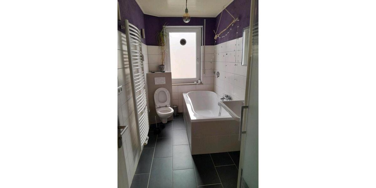 Etagenwohnung Nürnberg Erlenstegen - 4 Zimmer, 130 m&sup2;, 1.000&euro; | Angebot:25980087