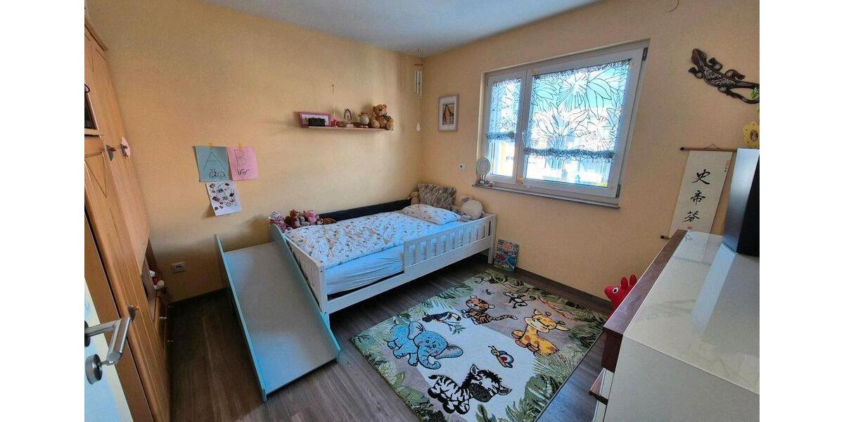 Etagenwohnung Langenzenn - 3 Zimmer, 97 m&sup2;, 1.600&euro; | Angebot:25956943