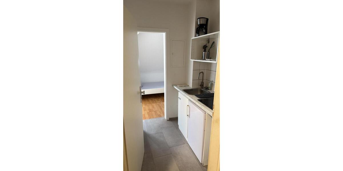 Etagenwohnung Fürth Südstadt - 1 Zimmer, 27 m&sup2;, 420&euro; | Angebot:25963111