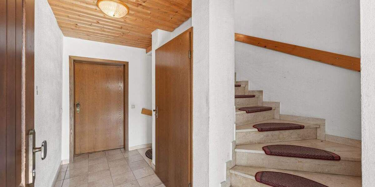 Mehrfamilienhaus, Wohnhaus Hagenbüchach - 1 Zimmer, 261 m&sup2;, 635.000&euro; | Angebot:25670108