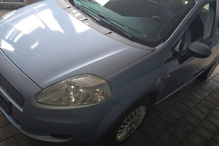 Fiat Grande Punto 178.380 km 2.299 &euro; Fürth 90765