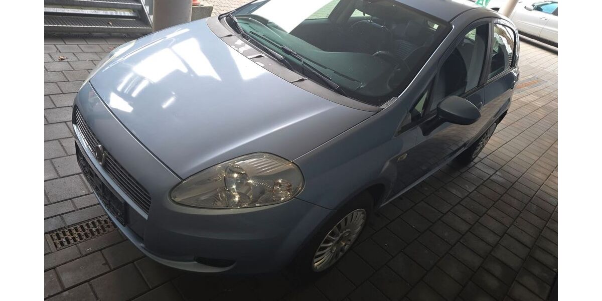 Fiat Grande Punto 178.380 km 2.299 &euro; Fürth 90765