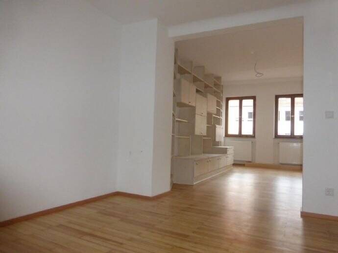 Etagenwohnung Nürnberg Lorenz - 3 Zimmer, 127 m&sup2;, 850&euro; | Angebot:25695941