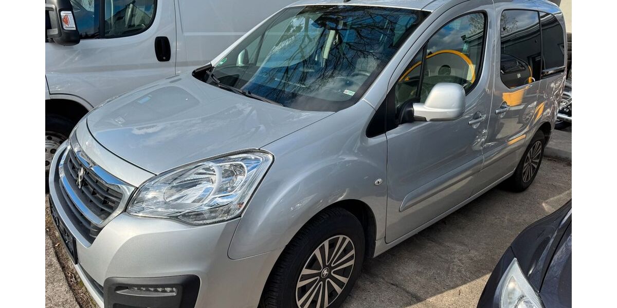 Peugeot Partner Tepee 164.000 km 9.450 &euro; Nürnberg 90453