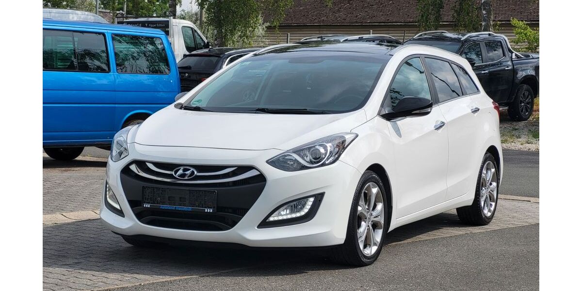 Hyundai i30 143.000 km 6.990 &euro; Oberasbach 90522