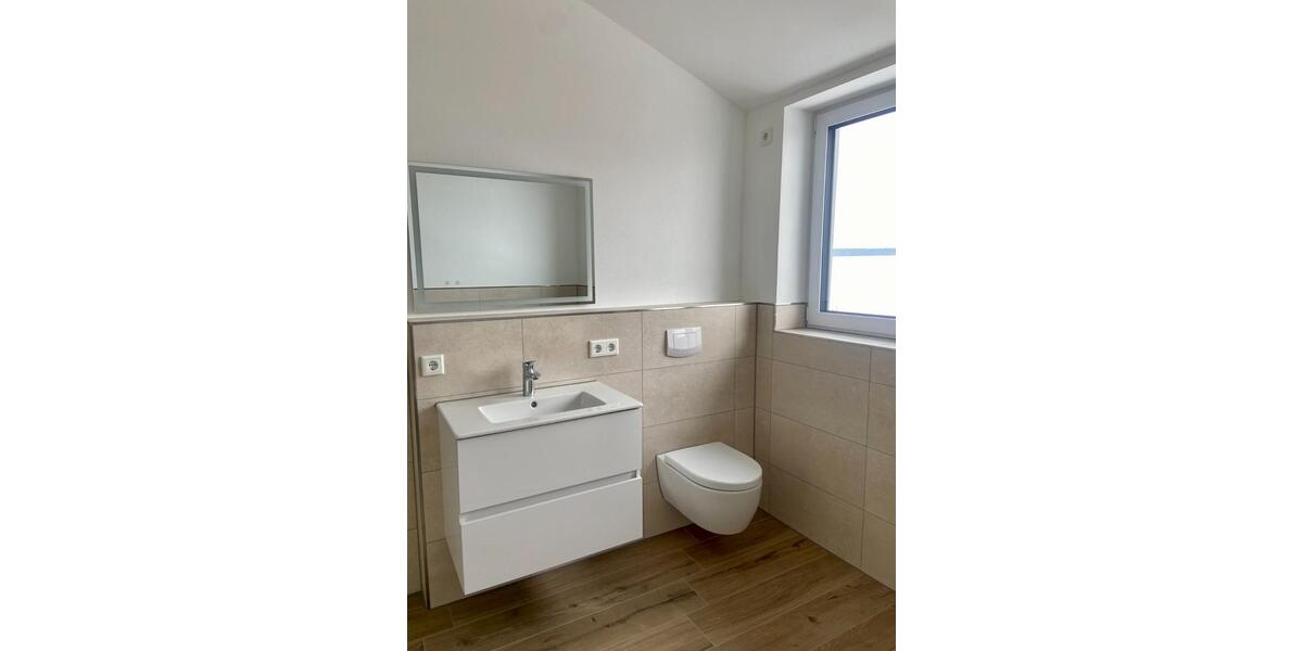 Dachgeschoßwohnung Herzogenaurach - 2 Zimmer, 67 m&sup2;, 900&euro; | Angebot:25804210