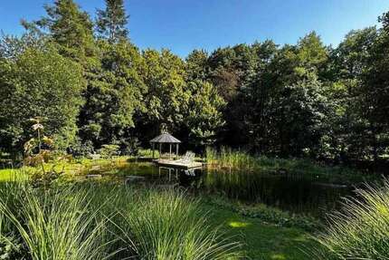 Haus Feucht / Moosbach Moosbach - 8 Zimmer, 330 m&sup2;, 1.075.000&euro; | Angebot:25918244