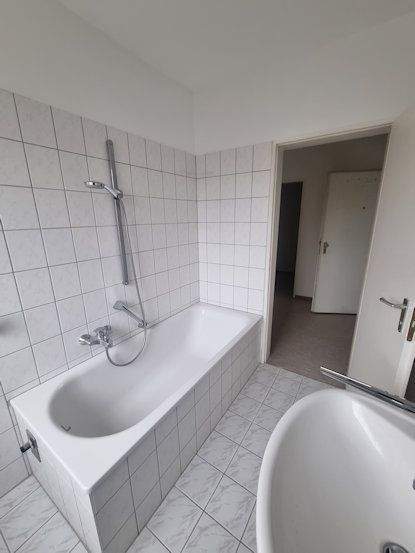 Etagenwohnung Erlangen Sieglitzhof - 3 Zimmer, 83 m&sup2;, 329.000&euro; | Angebot:25669551