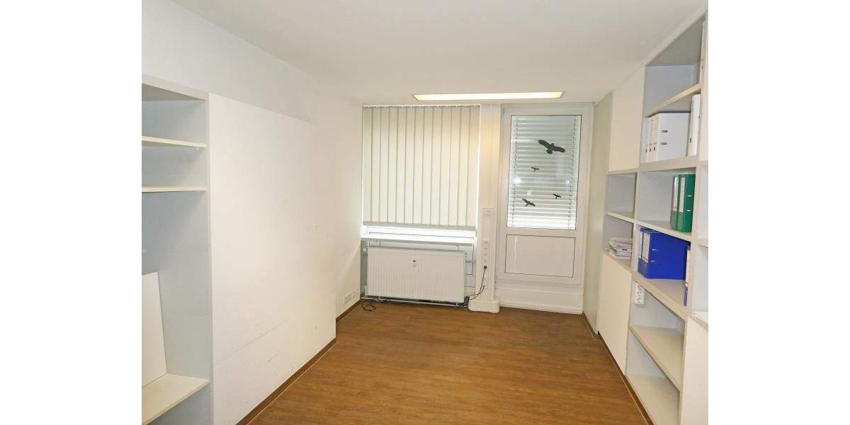 Gewerbeobjekt Nürnberg Lorenz - 8 Zimmer, 182 m&sup2;, 2.002&euro; | Angebot:25775667