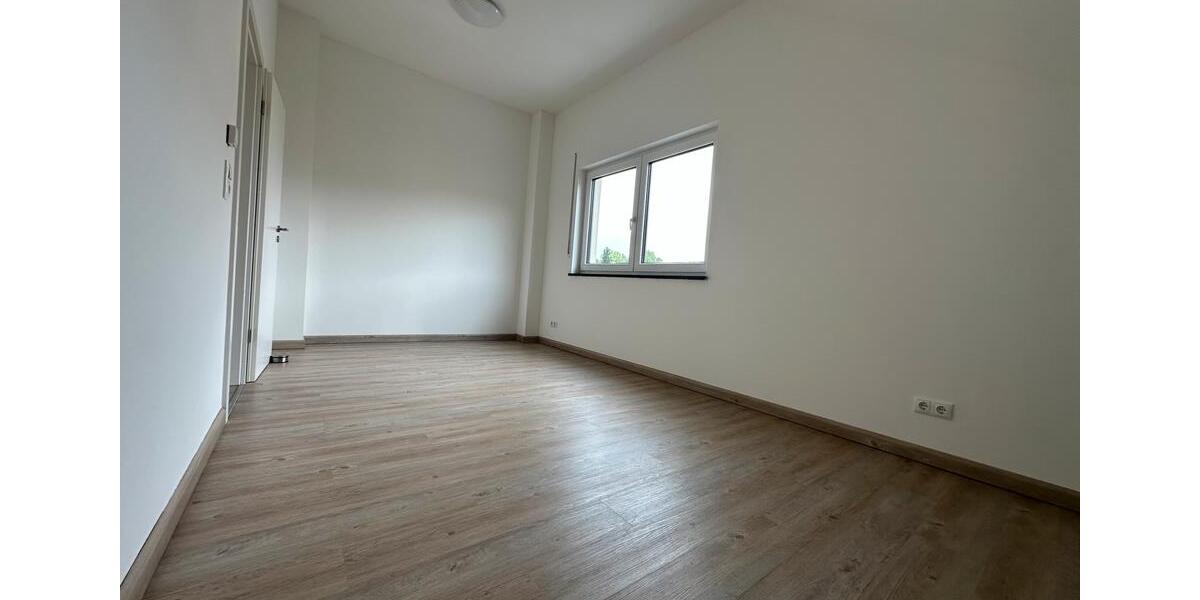 Dachgeschoßwohnung Schwabach - 3 Zimmer, 80 m&sup2;, 1.250&euro; | Angebot:25813971