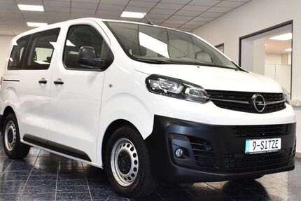Opel Vivaro 119.637 km 18.670 &euro; Nürnberg 90431