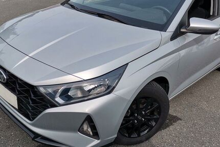 Hyundai i20 41.570 km 12.599 &euro; Fürth 90762