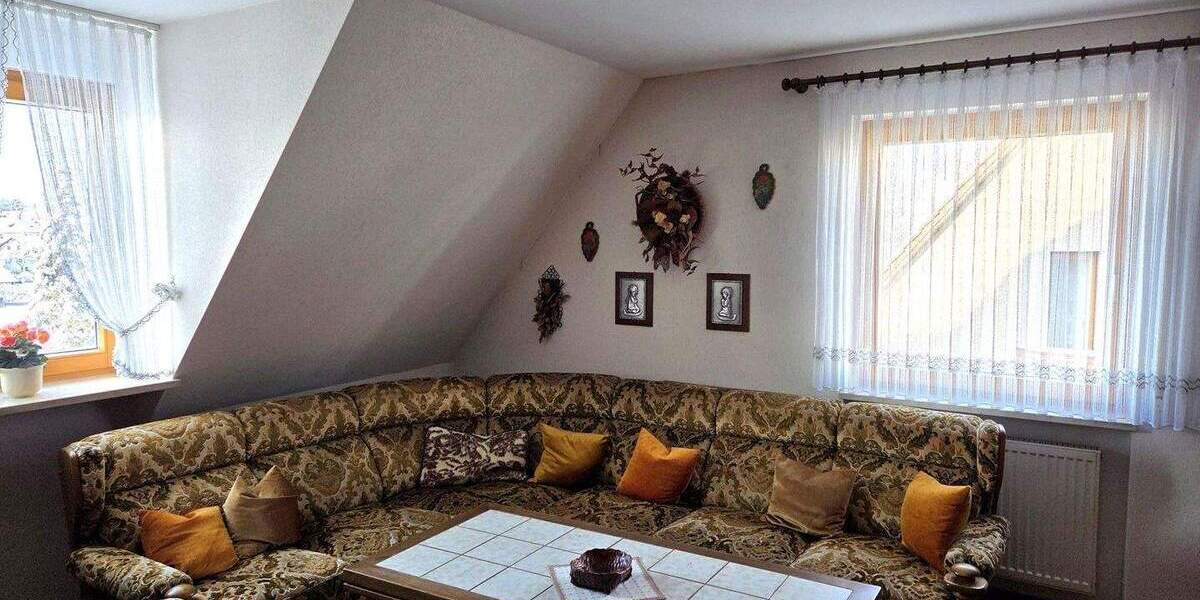 Einfamilienhaus Roßtal - 6 Zimmer, 162 m&sup2;, 849.000&euro; | Angebot:25711087