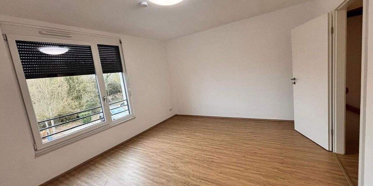 Reihenmittelhaus Erlangen Eltersdorf - 5 Zimmer, 145 m&sup2;, 729.000&euro; | Angebot:25865533