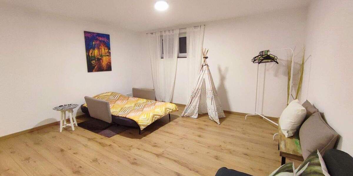 Doppelhaushälfte Oberreichenbach - 6 Zimmer, 196 m&sup2;, 2.490&euro; | Angebot:25665850