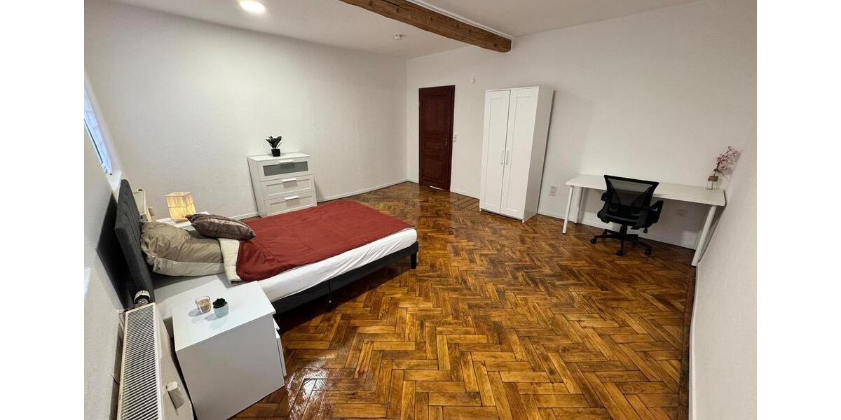 Etagenwohnung Fürth Altstadt - 1 Zimmer, 21 m&sup2;, 215&euro; | Angebot:25138076