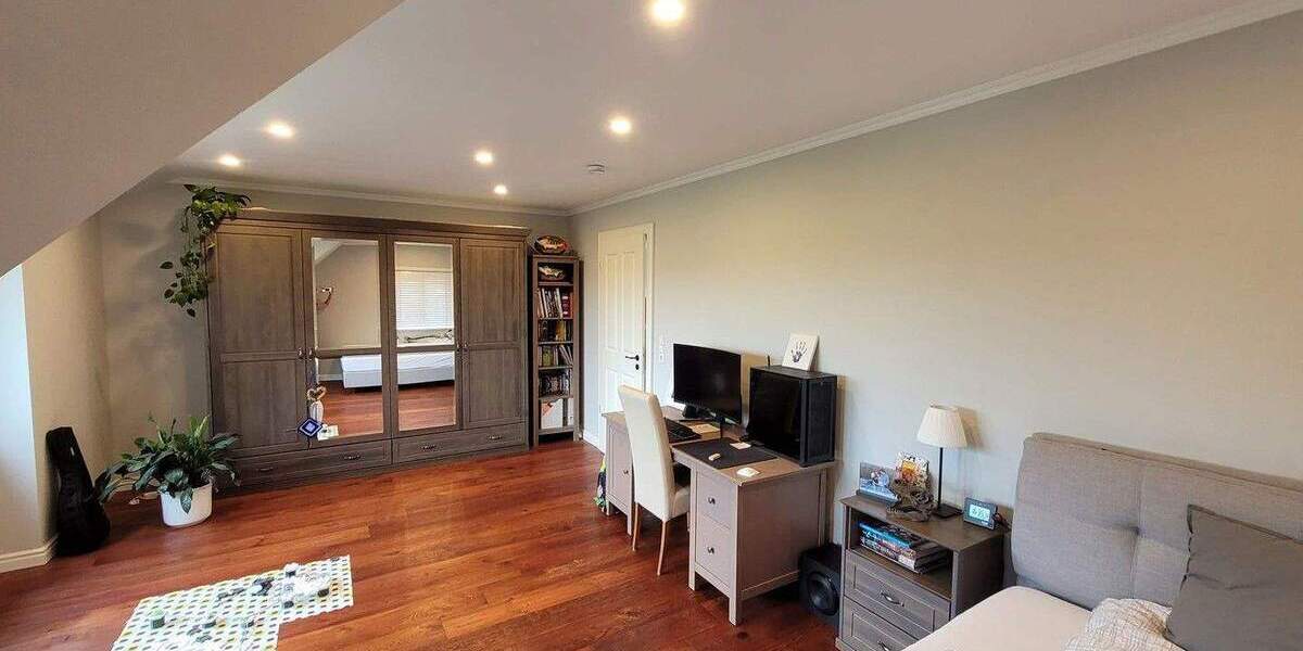 Einfamilienhaus Roßtal Buchschwabach - 1 Zimmer, 200 m&sup2;, 699.000&euro; | Angebot:25657444