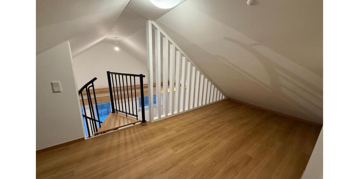 Maisonettenwohnung Adelsdorf - 3 Zimmer, 94 m&sup2;, 1.400&euro; | Angebot:25098639