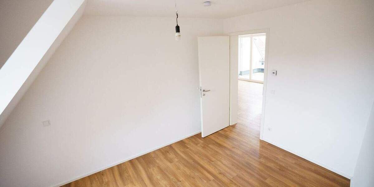 Zimmer Erlangen Bruck - 3 Zimmer, 100 m&sup2;, 1.390&euro; | Angebot:25864435