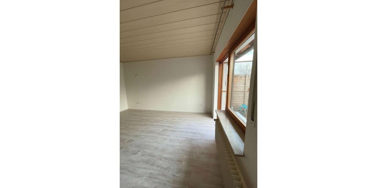 Etagenwohnung Erlangen Alterlangen - 3 Zimmer, 117 m&sup2;, 1.500&euro; | Angebot:25882988