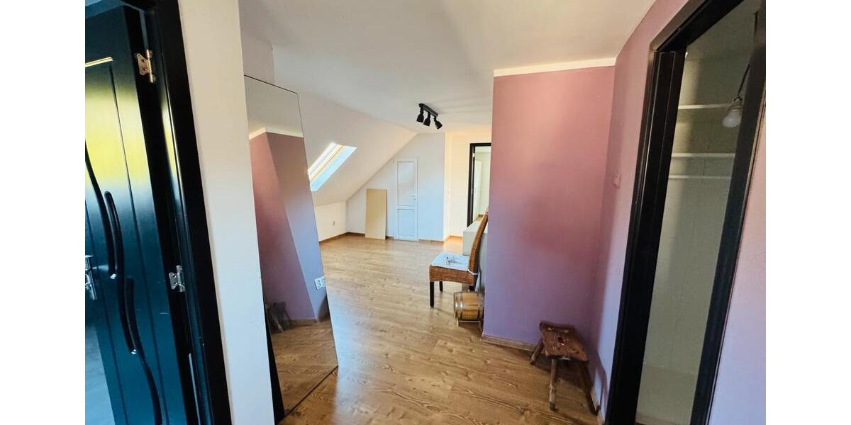 Dachgeschoßwohnung Windsbach - 2 Zimmer, 70 m&sup2;, 800&euro; | Angebot:25881525