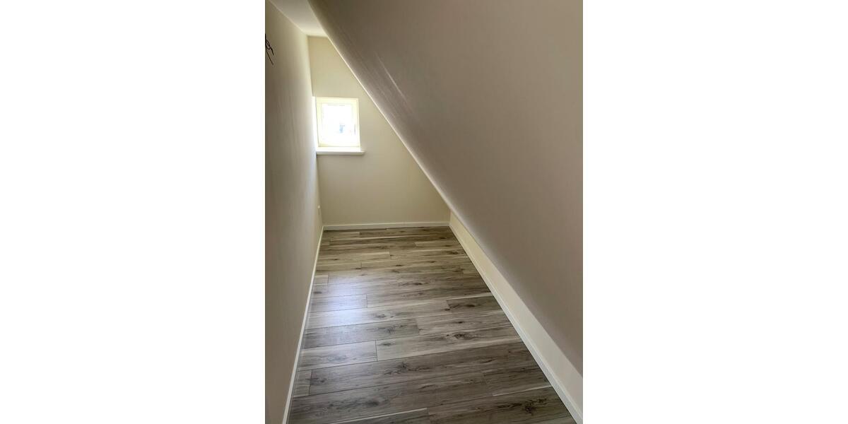 Dachgeschoßwohnung Fürth Altstadt - 2.5 Zimmer, 52 m&sup2;, 220.000&euro; | Angebot:26416036