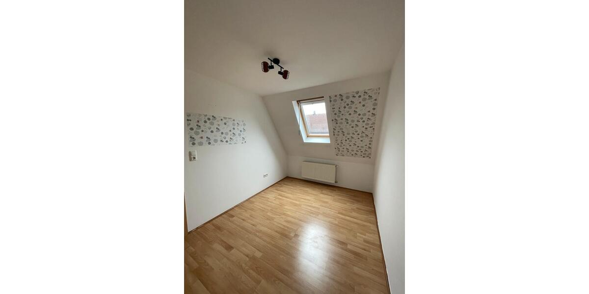 Dachgeschoßwohnung Lauf an der Pegnitz - 3 Zimmer, 111 m&sup2;, 369.000&euro; | Angebot:25280887