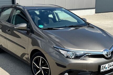 Toyota Auris 150.577 km 8.850 &euro; Heilsbronn 91560