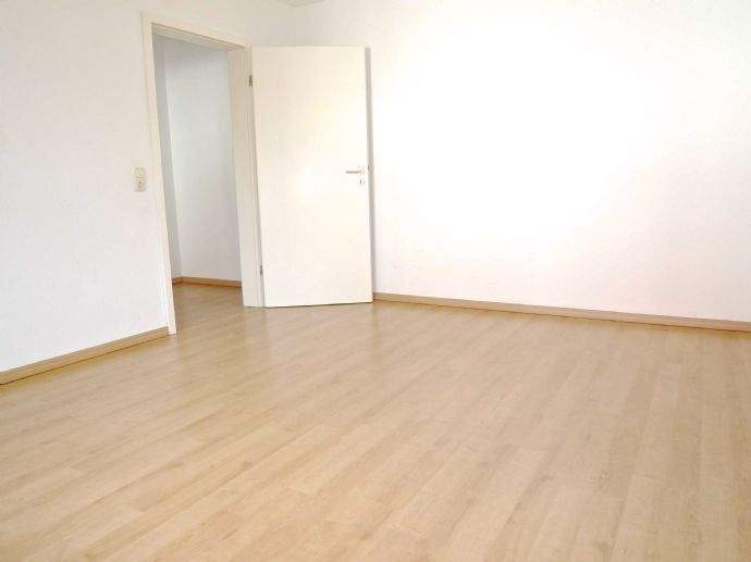 Etagenwohnung Nürnberg Eibach - 3 Zimmer, 98 m&sup2;, 1.300&euro; | Angebot:25695527