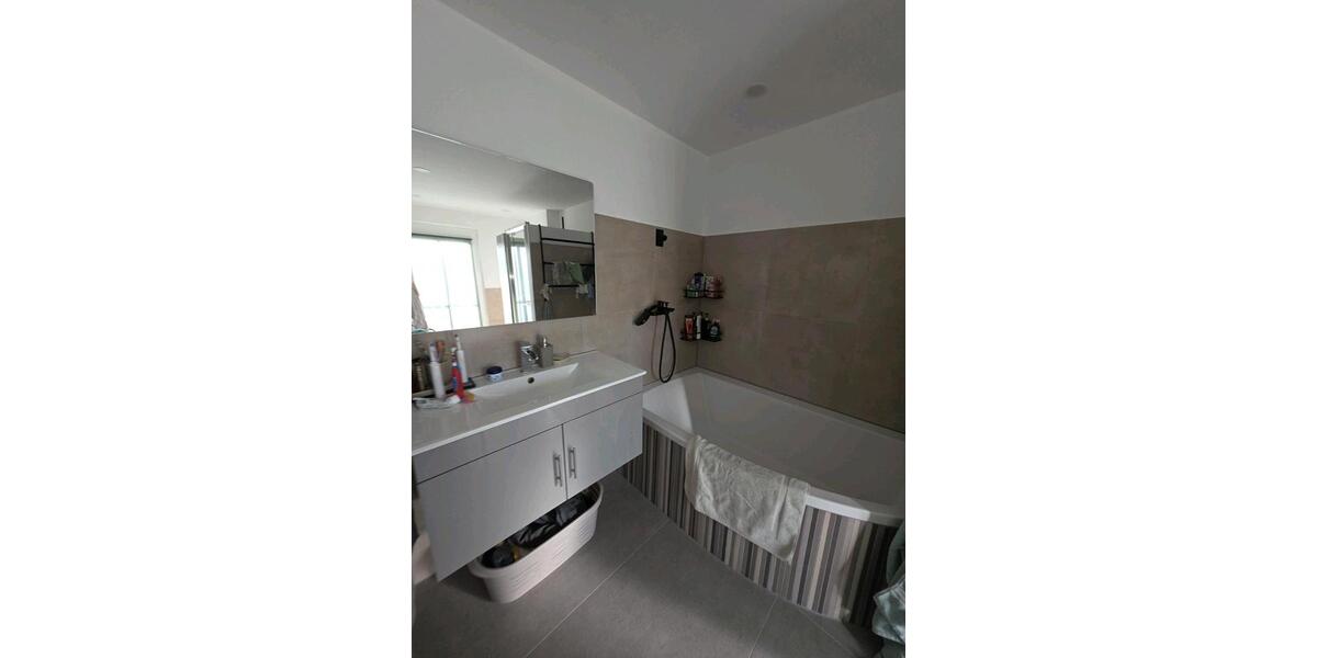 Reihenhaus Roßtal - 5 Zimmer, 125 m&sup2;, 495.000&euro; | Angebot:25057584