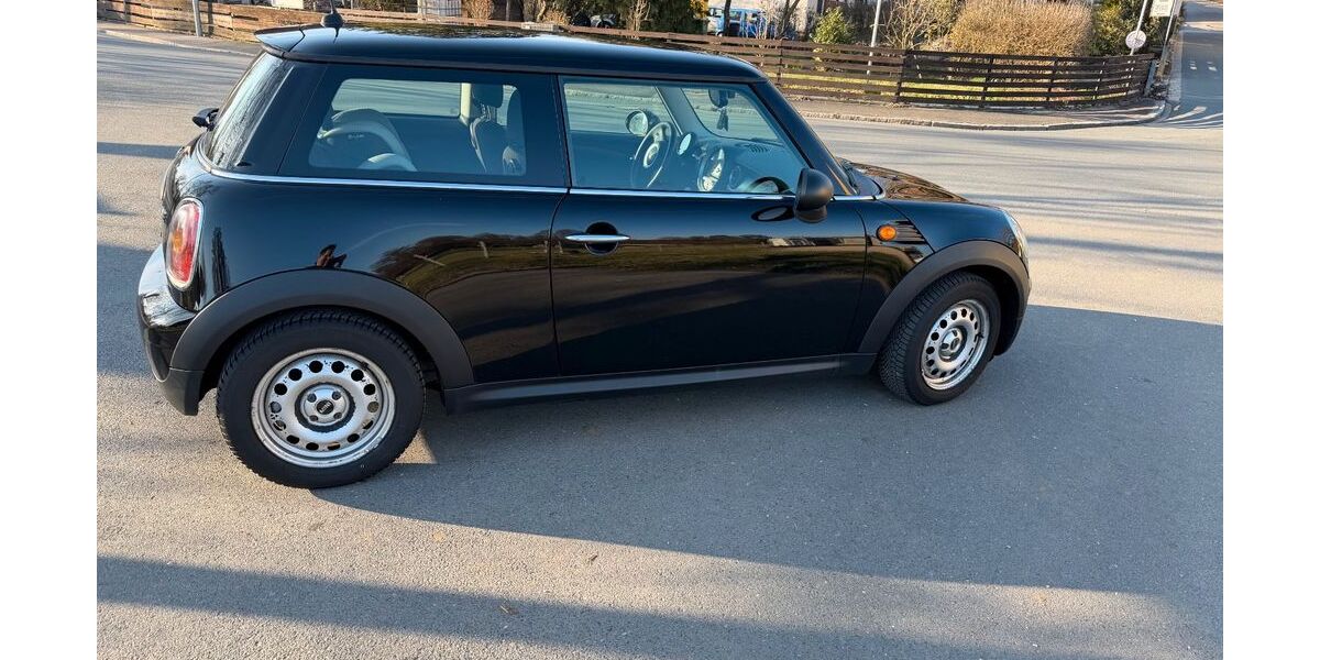 Mini ONE 243.956 km 3.299 &euro; Rednitzhembach 91126