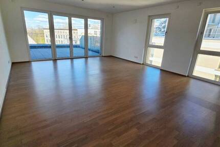 Wohnung Nürnberg Gleißbühl - 3 Zimmer, 118 m&sup2;, 1.750&euro; | Angebot:25957436