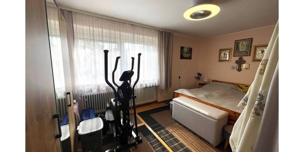 Etagenwohnung Nürnberg Schoppershof - 4 Zimmer, 95 m&sup2;, 250.000&euro; | Angebot:25996007