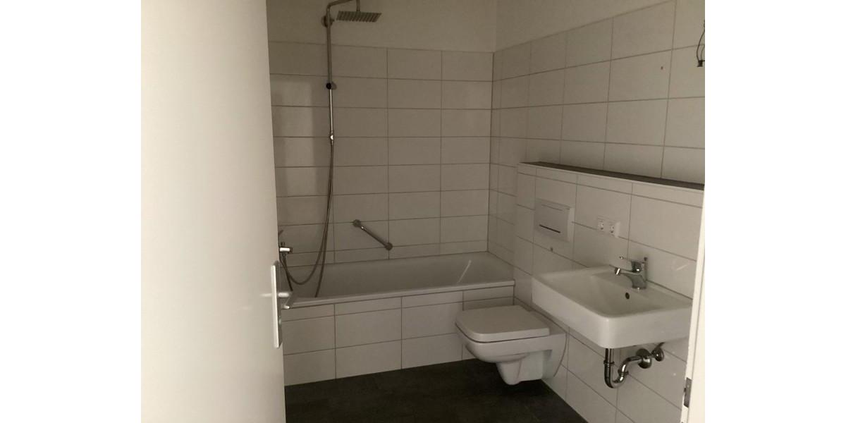 Dachgeschoßwohnung Erlangen Bruck - 2 Zimmer, 71 m&sup2;, 882&euro; | Angebot:25350337