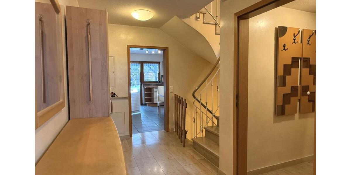 Einfamilienhaus Nürnberg Holzheim - 6 Zimmer, 200 m&sup2;, 2.200&euro; | Angebot:24791846