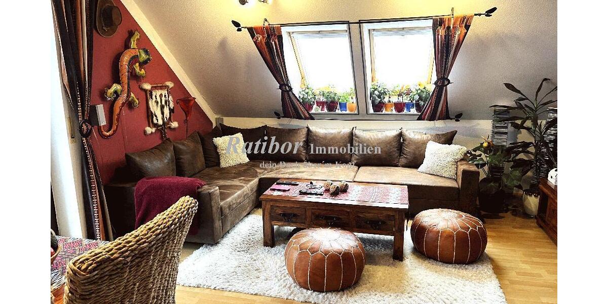 Gut vermietete 2 Zimmer-Mansardenwohnung mit Loggia und Stellplatz in ruhiger Wohnlage RH-Nord - Dachgeschoßwohnung Roth | Angebot:25281237