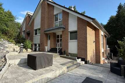 Haus Schwarzenbruck - 9 Zimmer, 263 m&sup2;, 899.000&euro; | Angebot:25259023