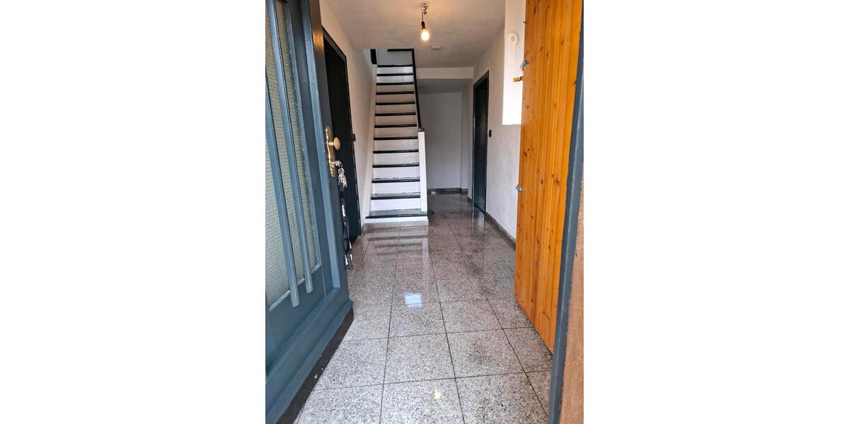 Bauernhaus, Landhaus Abenberg - 7 Zimmer, 200 m&sup2;, 1.200&euro; | Angebot:25872937