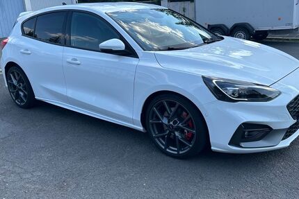 Ford Focus 59.938 km 21.900 &euro; Nürnberg 90439