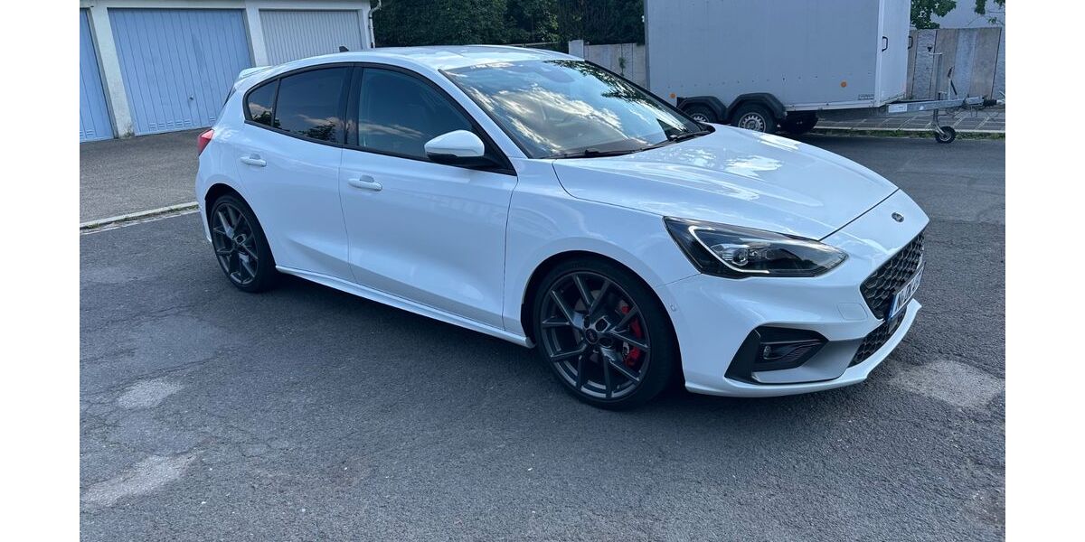 Ford Focus 59.938 km 21.900 &euro; Nürnberg 90439