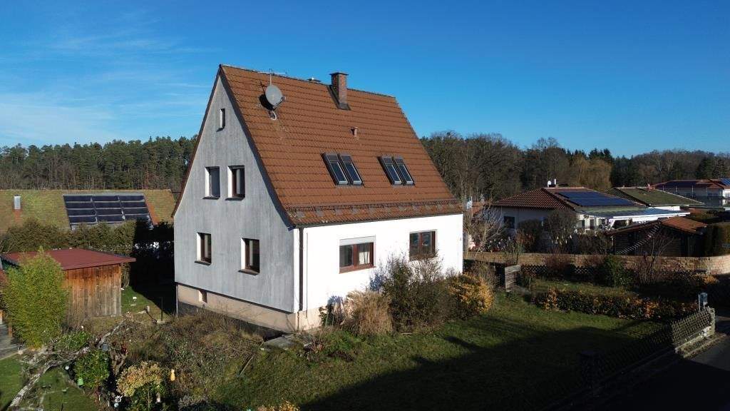 Einfamilienhaus Pyrbaum - 4 Zimmer, 114 m&sup2;, 295.000&euro; | Angebot:25775393