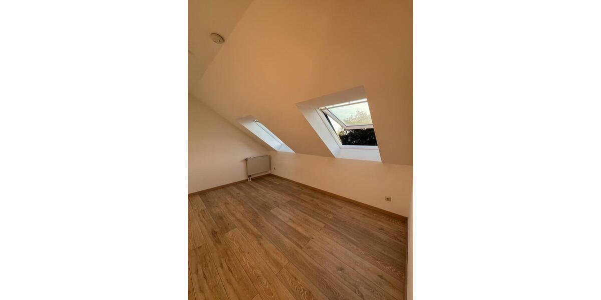 Dachgeschoßwohnung Höchstadt an der Aisch - 2.5 Zimmer, 63 m&sup2;, 630&euro; | Angebot:27631077