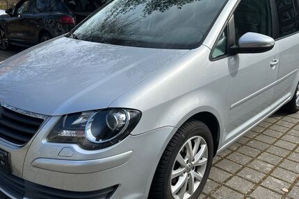 VW Touran 123.500 km 5.600 &euro; Nürnberg 90471