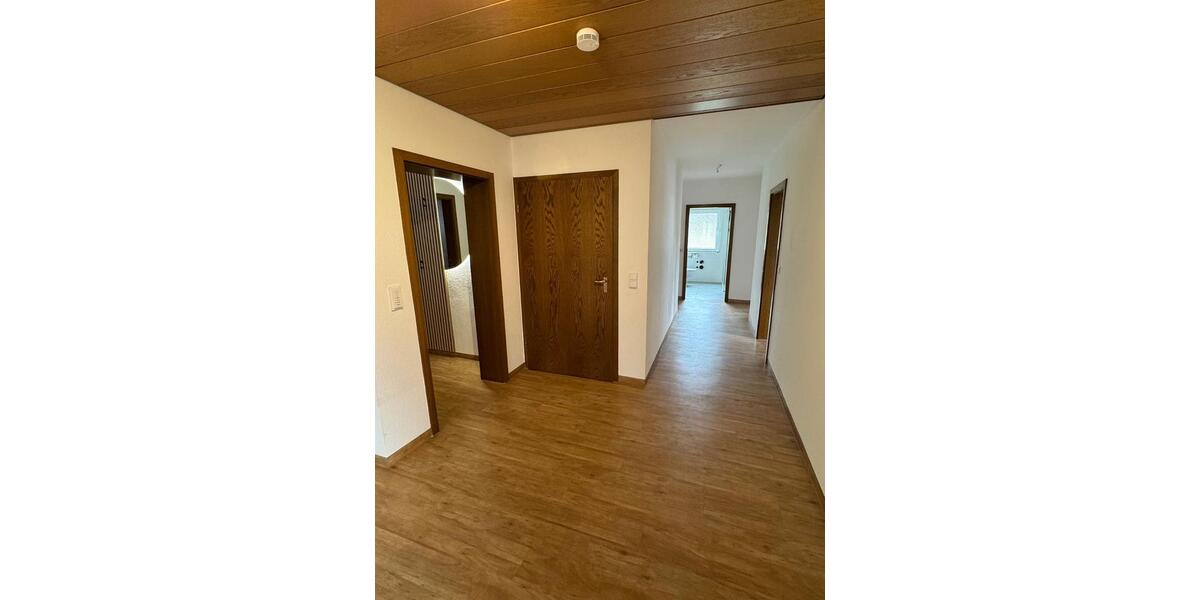 Mehrfamilienhaus, Wohnhaus Eckental - 4.5 Zimmer, 136 m&sup2;, 1.090&euro; | Angebot:26614466
