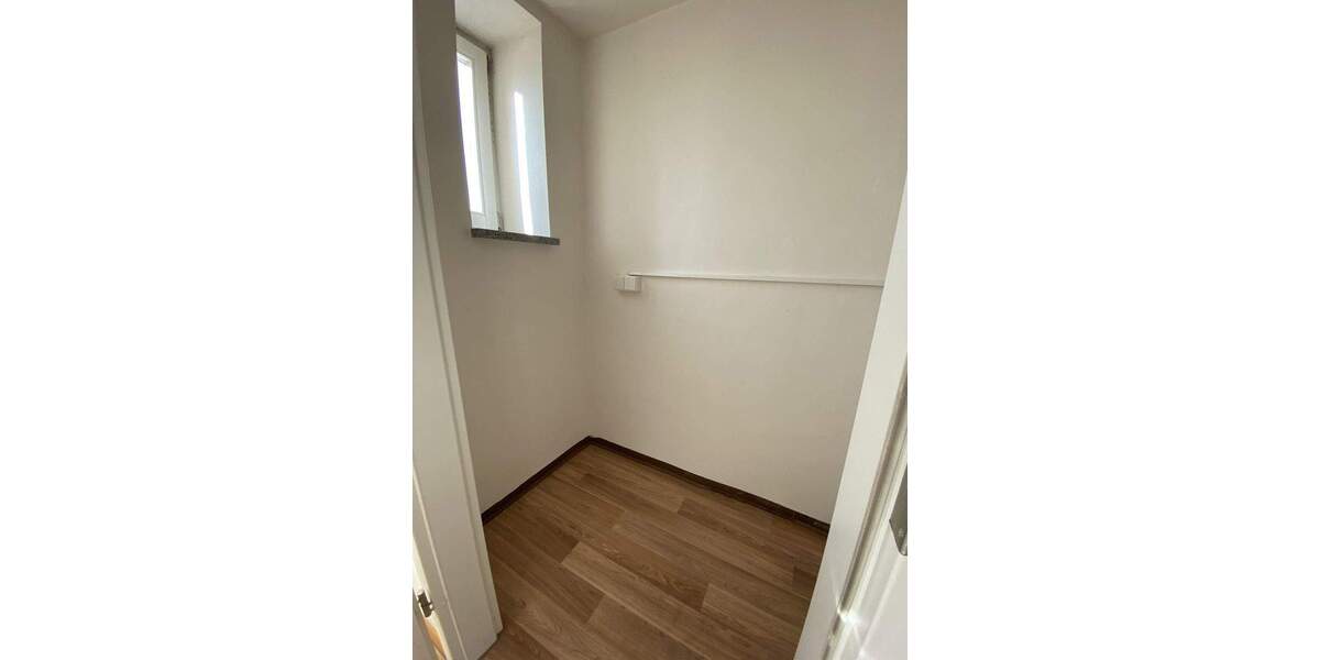 Etagenwohnung Zirndorf - 4 Zimmer, 120 m&sup2;, 399.000&euro; | Angebot:25671026