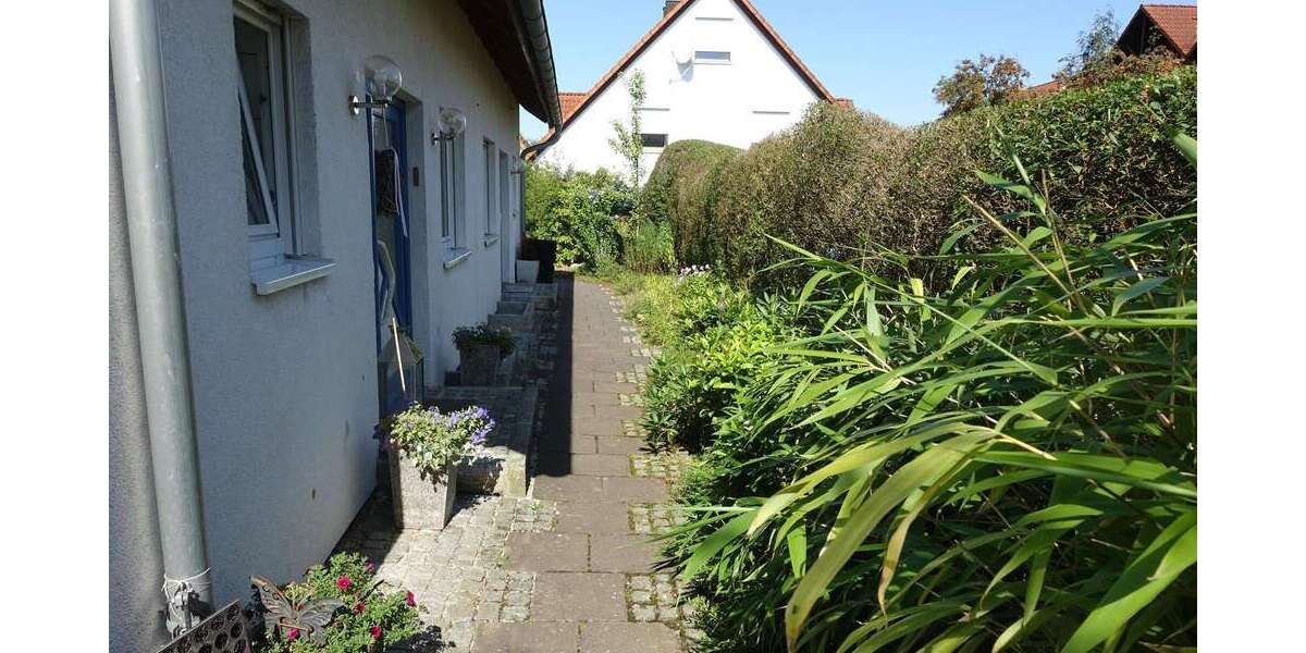 Einfamilienhaus Bubenreuth - 7 Zimmer, 160 m&sup2;, 2.400&euro; | Angebot:26002779
